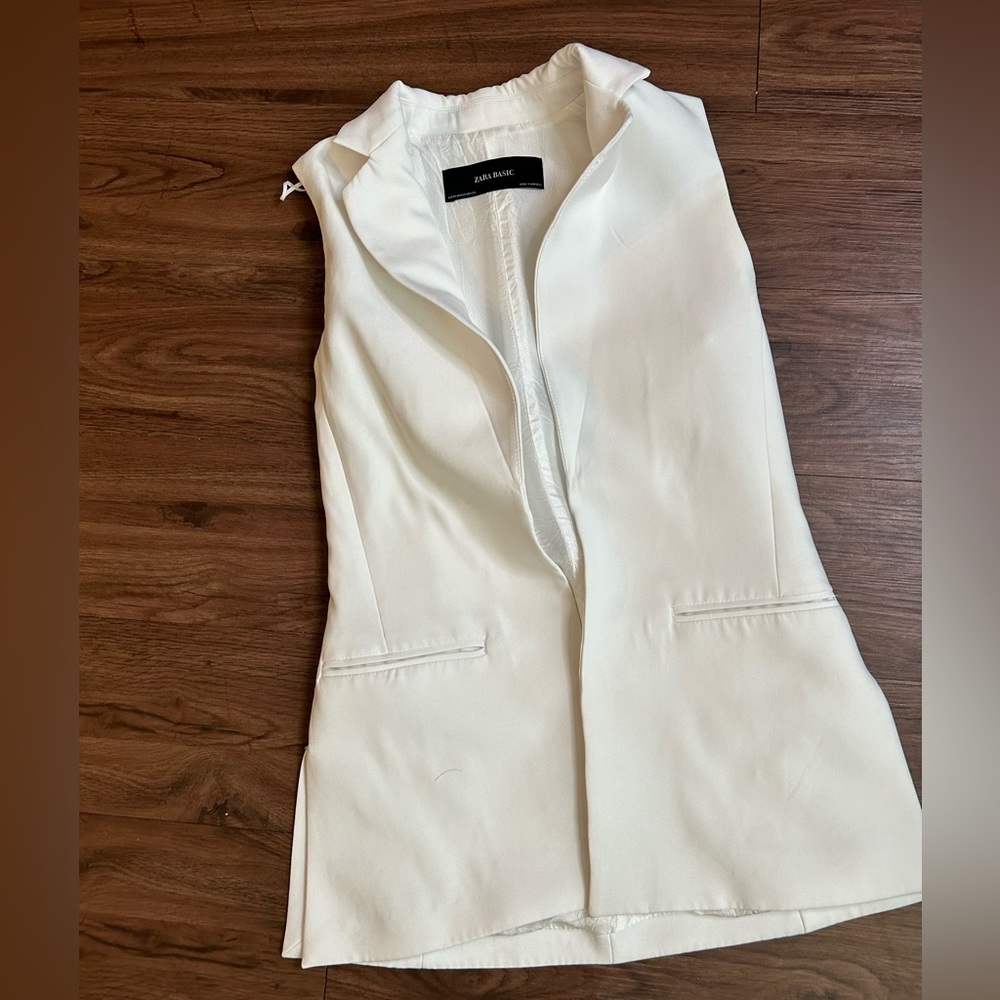 Zara white vest-xs